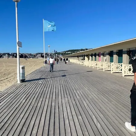 Voilier Port Avec Parking Prive Gratuit
